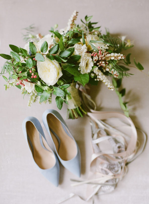 pamela barefoot events, something blue, southern blooms, maryland wedding planner, fall bridal bouquet, bridal details, bridal accessories, washingtonian wedding