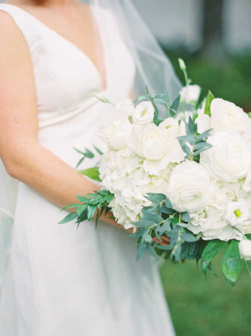 summer wedding, white wedding bouquet, Florida wedding, summer wedding bouquet