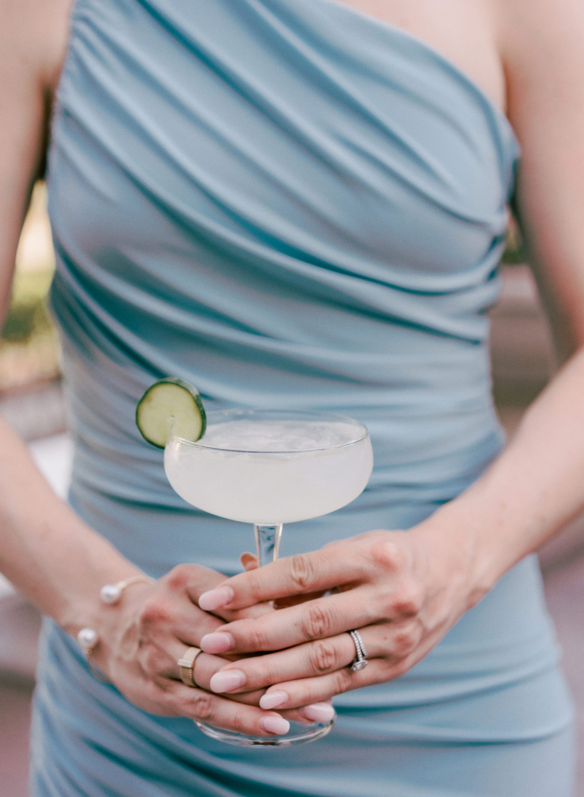 wedding cocktail, wedding drink, signature drink, wedding photo, summer wedding 